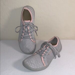 WHITIN SIZE 5.5 (36) MINIMALIST BAREFOOT SUPER CUTE SHOES